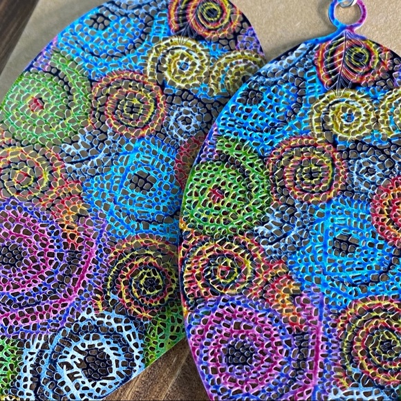 Multicolor Dangle Leaf Alloy Earrings - Picture 5 of 6